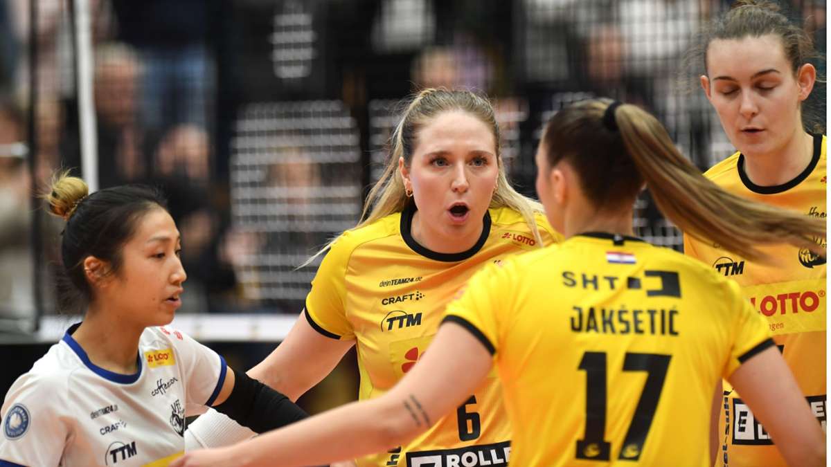 Drei Punkte: Die Suhler Volleyballerinnen entscheiden das Spiel gegen die Ladies in Black Aachen für sich.