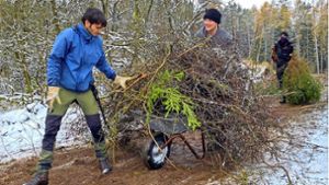 Kalklöcher Viernau: Freiwillige entbuschen Naturdenkmal