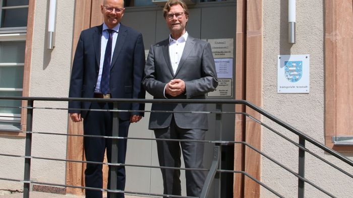 Minister auf Visite in Arnstadt: Gerichte bereiten sich auf Generationswechsel vor