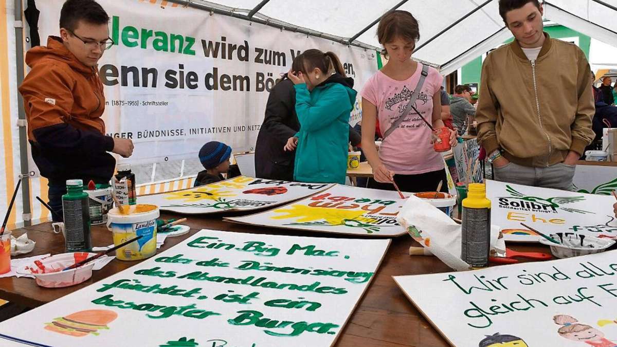 Thüringen: Demos gegen Rechtsrock in Themar und Gera