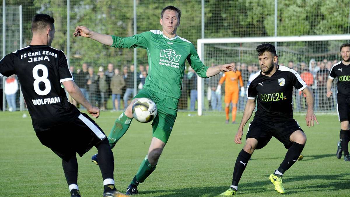 Regionalsport: Favorit Carl Zeiss Jena zieht souverän ins Landespokalfinale ein