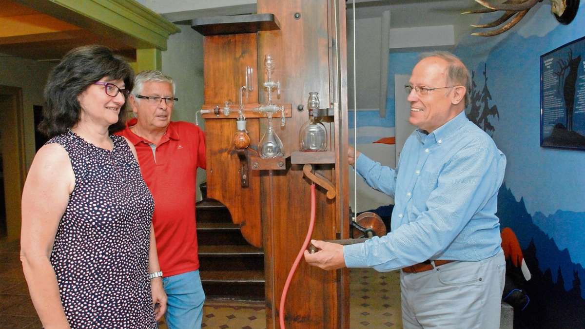 Ilmenau: Quecksilber-Vakuum-Pumpe bereichert das Glasmuseum