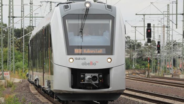 Geduldsprobe für Bahnreisende: Abellio fehlen wieder Lokführer