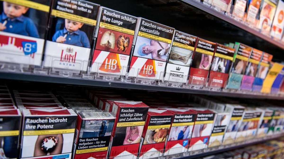 Suhl: Halbes Dutzend Ladendiebe erbeuten 19 Zigarettenschachteln