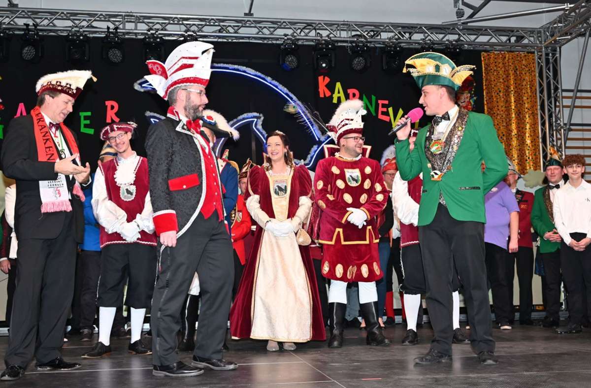 Zum 70. Gagen-Geburtstag begrüßte Präsident Dustin König den Präsidenten des Landesverbandes Thüringer Karnevalvereine Christoph Matthes und den Präsidenten des Fastnachtverbandes Franken Marco Anderlik.