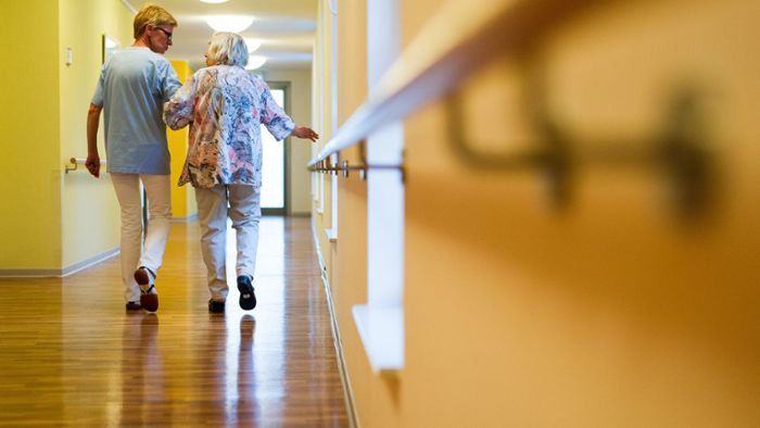 Kosten im Alter: Pflege im Heim wird noch teurer