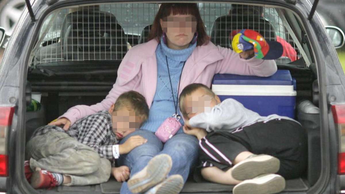 Bad Salzungen: Polizisten schockiert: Mutter transportiert Dreijährigen im Kofferraum