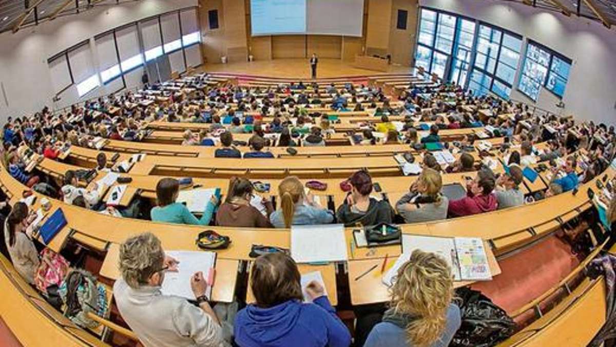 Thüringen: Studie: Nach dem Studium hält die Mehrheit nichts im Osten