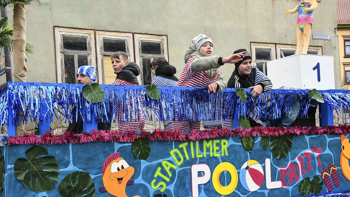 Karneval im Ilm-Kreis: Umzüge locken Karnevalsfreunde nach  Stadtilm  und   Arnstadt