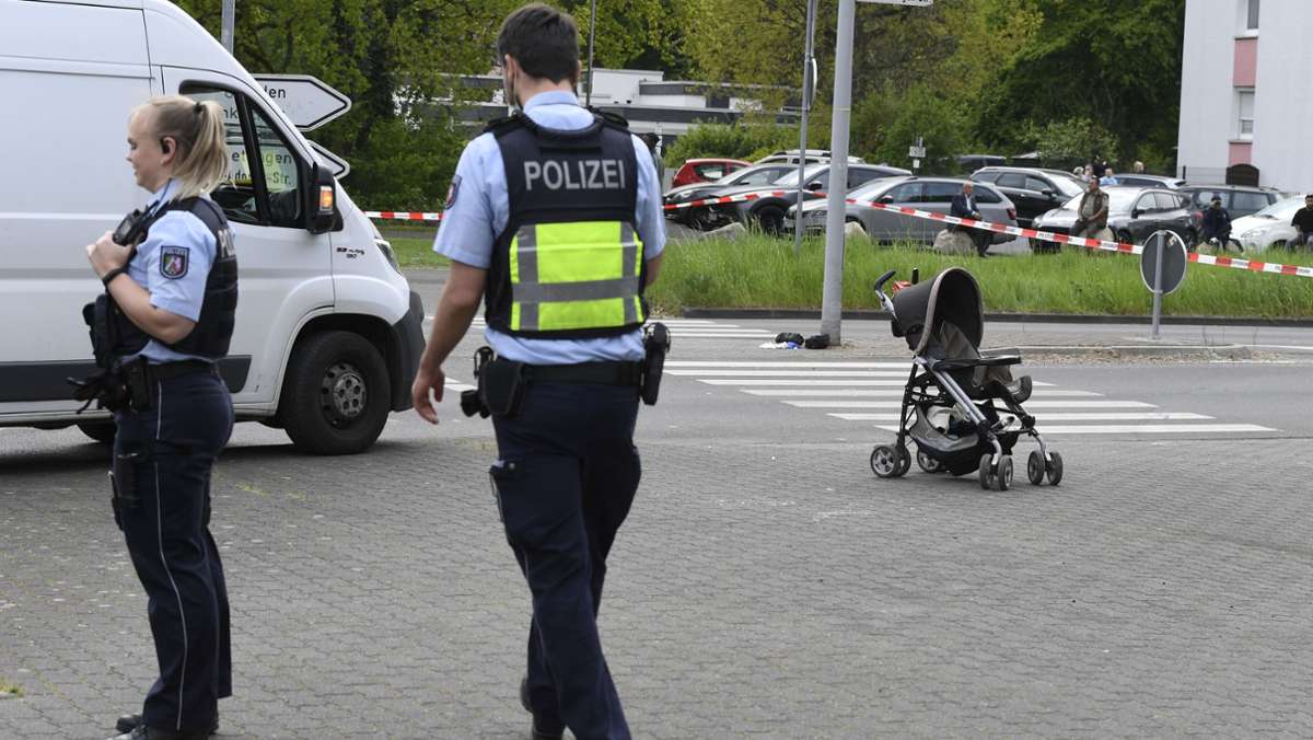 Leverkusen: Betrunkener fährt in Menschengruppe und verletzt drei Menschen
