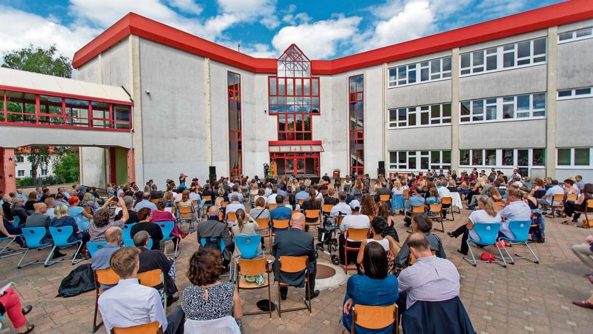 Ilmenau: Lindenberg verabschiedet die Abiturienten