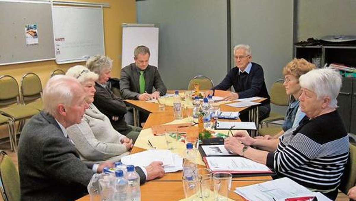 Suhl/ Zella-Mehlis: Oberbürgermeister und Senioren an einem Tisch