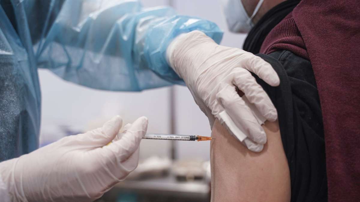 Corona und Grippe: Ärzte im Ilm-Kreis schweigen zur Impffrage