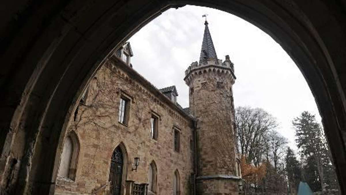 Meiningen: Gericht urteilt: Thüringen kann Schloss Reinhardsbrunn übernehmen