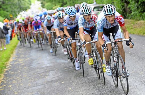 Sebastian Lang in seiner aktiven Zeit an der Spitze des Fahrerfeldes bei einer Etappe der Tour de France 2011. Bald ist er auf Spendensammeltour in der Region unterwegs. Foto: imago