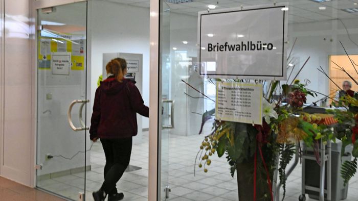 Suhler Briefwahlbüro  im Lauterbogen-Center eröffnet