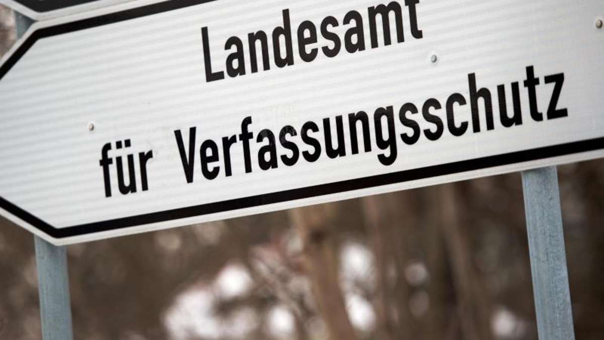 Thüringen: Ex-Mitarbeiterin räumt schwere Verfassungsschutz-Fehler beim NSU ein