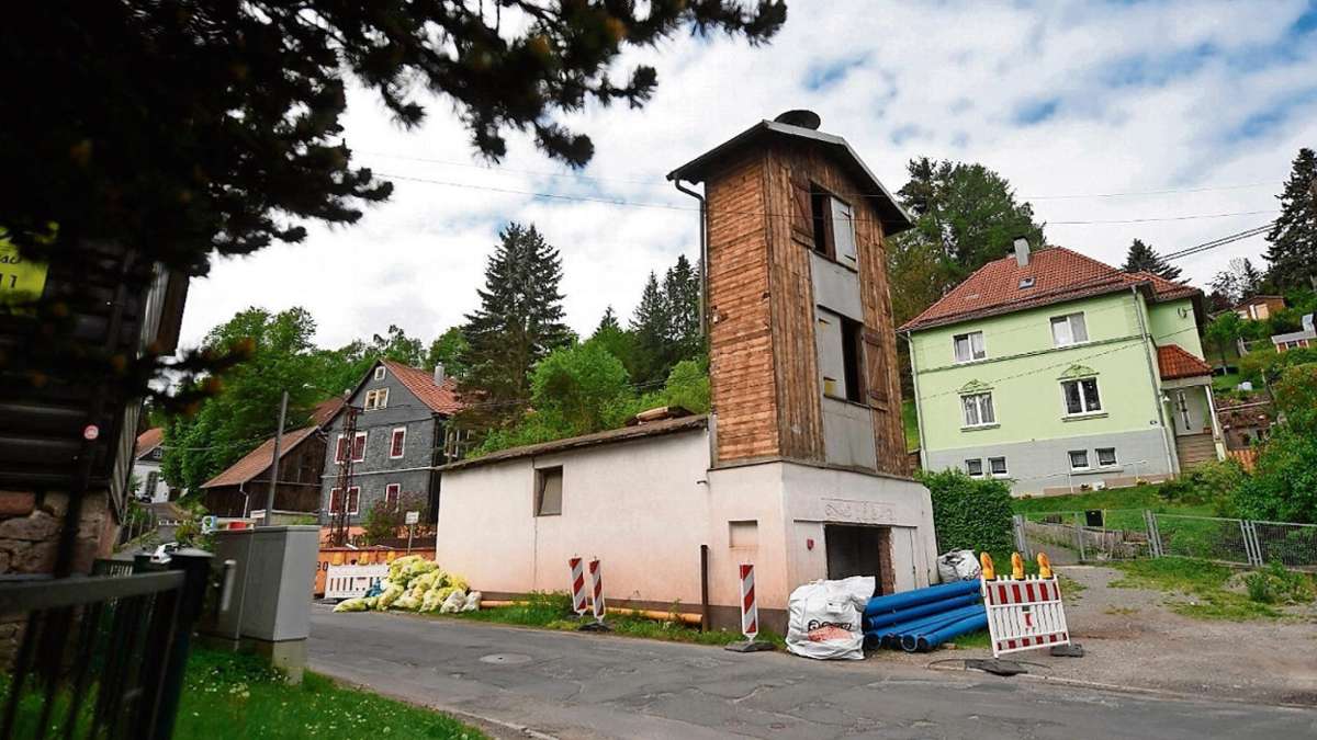 Neundorf: Wieder Vollsperrung in Neundorf mit langer Umleitung im Gepäck