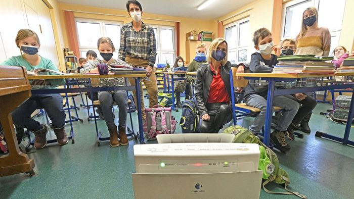 Sponsoren statten Grundschule aus: Einmalig: Ein Luftfilter für jeden Klassenraum