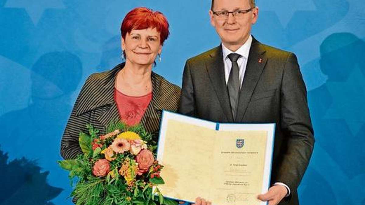 Thüringen: Ramelow hält an Bildungsministerin fest