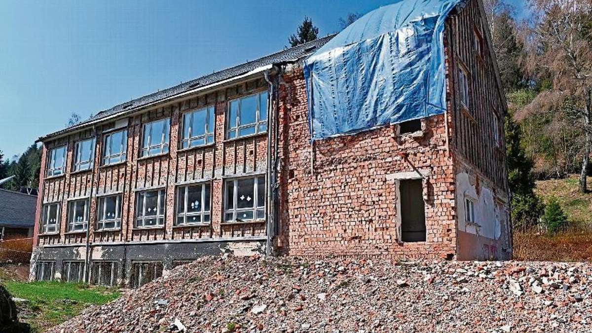 Sonneberg: Verfallene Schule wird nun aus Dornröschenschlaf geholt