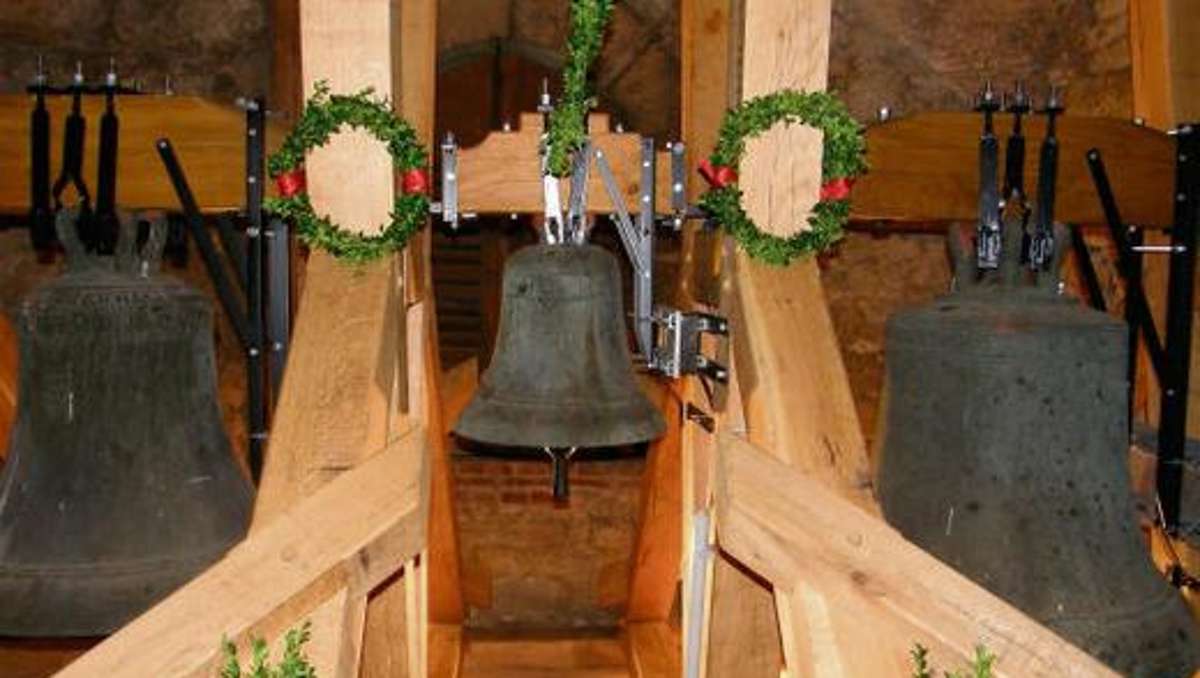 Hildburghausen: Glockenstuhl feierlich eingeweiht