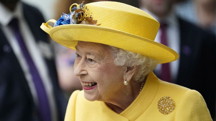 Queen auf dem Briefkasten: Briten häkeln Figuren zum Thronjubiläum