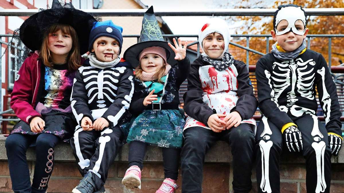 In fantasievollen Kostümen waren die Kinder der Einladung des Mehliser Carneval Clubs zur Halloween-Party gefolgt.